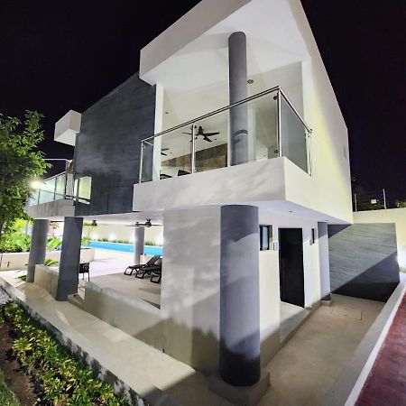 Astoria Gated Condos كانكون المظهر الخارجي الصورة
